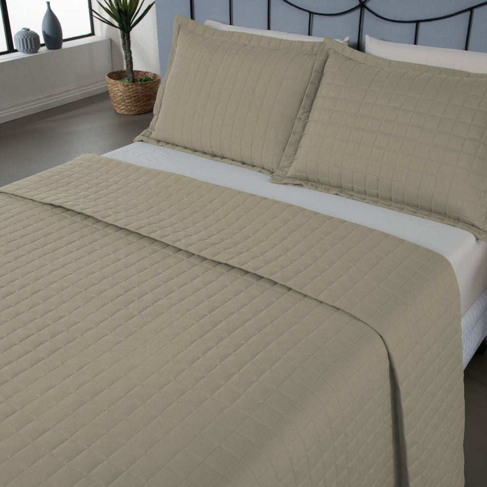 Kit Cobre Leito Matelado Copacabana 3 Peças Casal 100% Poliéster Micropercal 3
